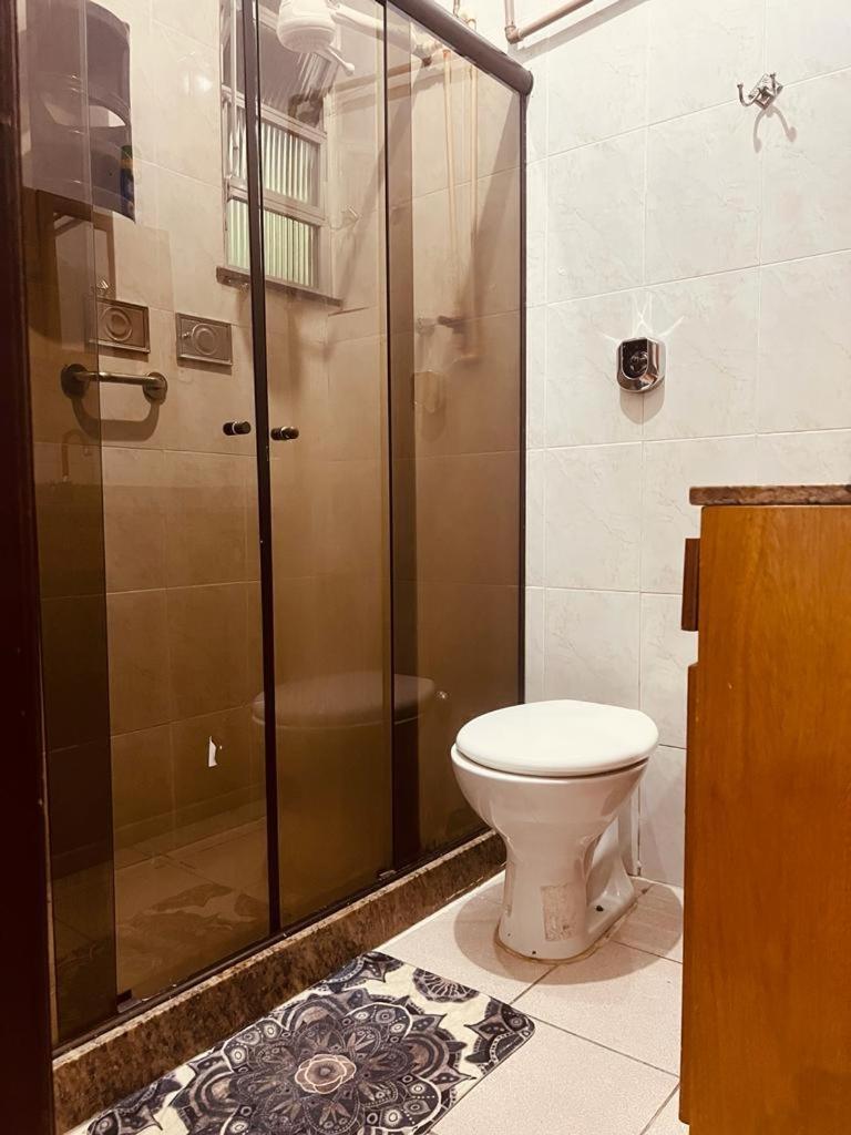 EXCELENTE QUARTO E SALA PARA até 5 PESSOAS POSTO 6 COPA * Río de Janeiro